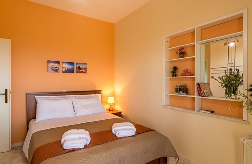 Polemarchi House | Splendid flats - Private heated Pool & great Views