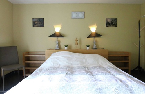 Menufontaine Villa | Splendid Mansion in Bastogne with Fenced Garden