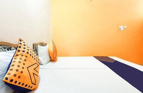 Jhansi Hotel | SPOT ON 77881 Kasturi Sai Darbar