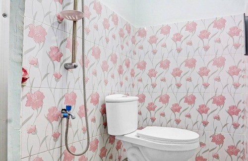 Jepara Hotel | SPOT ON 90760 Homestay Al Madina Syariah