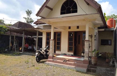 Pakem Hotel | SPOT ON 94317 Omah Pakem Homestay Syariah