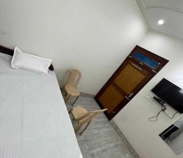 Farrukhabad Hotel | SPOT ON Hotel Happy Hour