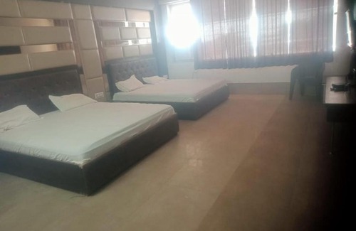 Digod Hotel | SPOT ON Lakshay Resort