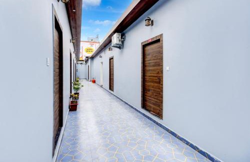 Jhusi Hotel | SPOT ON WACHIE RESORT AND RESTAURANT