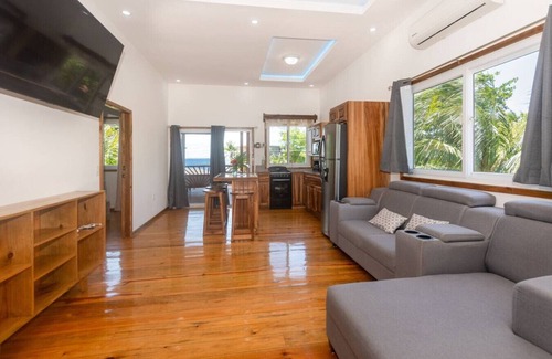 Antoneys Cay Cabin | Spotless Cabana in West End