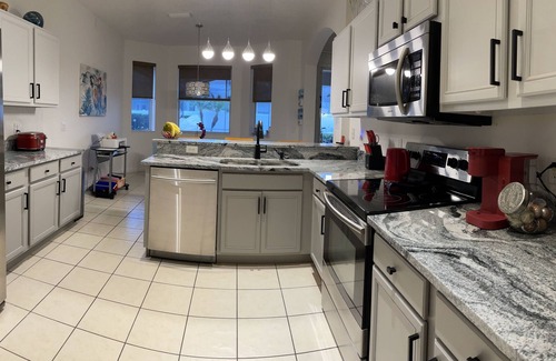 Calabay Parc Villa | Spotless, Modern, Pool Home