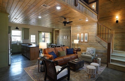 Broken Bow Cabin | Spotted Feather Cabin - in the Heart of Hochatown