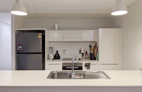 West End Apartment | Sprawling + bright West End aerie close to everything!