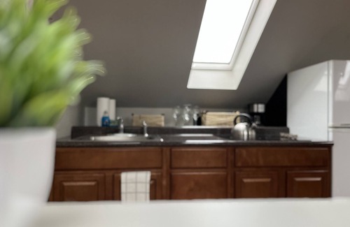 Elmhurst Apartment | Spread Out In Providence!