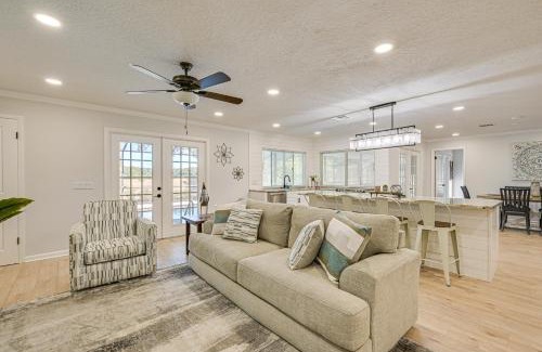 Spring Hill House | Spring Hill Home with Pool, BBQ Grill and Outdoor TV!