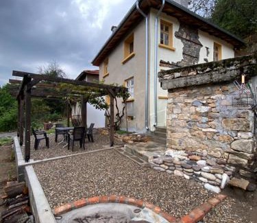 Smolyan House | Spring House Изворна Къща