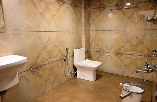 Devikolam Hotel | Spring Muunnar