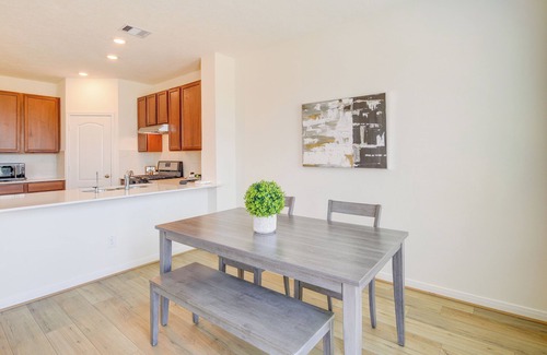 Spring Cottage | Spring Retreat w/Private Yard & Charcoal Grill!