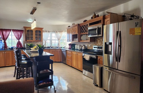 Tower Isle Hotel | Spring Valley Inn