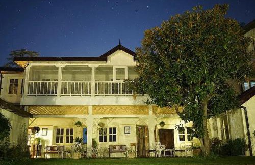 Knollswood Hotel | Springfields - A Heritage Palace Since 1902