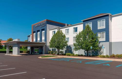 Alpine Center Hotel | SpringHill Suites Grand Rapids North