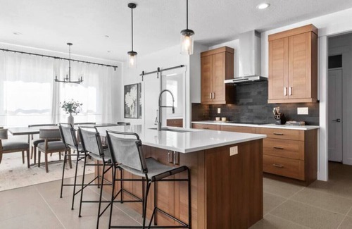 Draper Apartment | Springtime Saddle - Lux Mountain Top Home