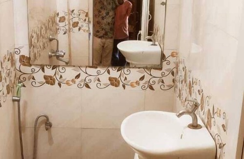 Rameshwaram Hotel | Sree Kumaran Residence by Royal stay