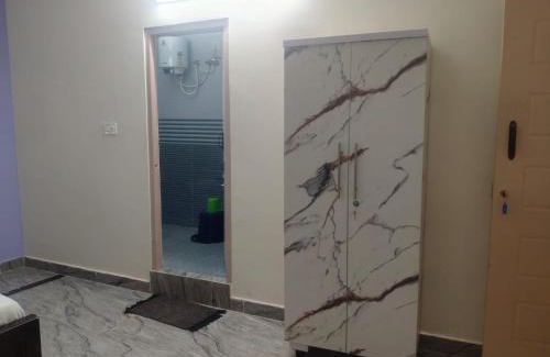 Narasapura Hotel | Sripavani Comforts