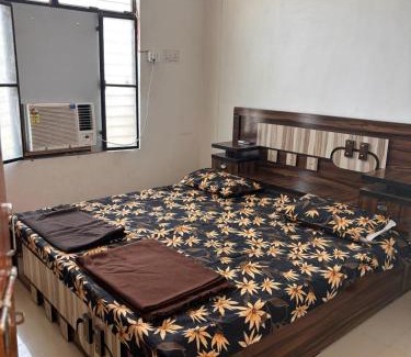 Faizabad Apartment | SRIRAM HOMESTAY 01 KM to SRI RAM MANDIR