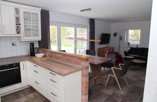 Hilgenriedersiel House | Stüürmanns Huus - Luxury 100sqm vacation home for 6 pers with sauna, fireplace & garden