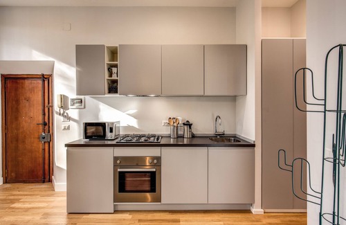 Rione VII Regola Apartment | St. Eligio 2BDR