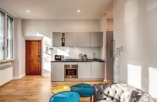 Rione VII Regola Apartment | St. Eligio 2BDR