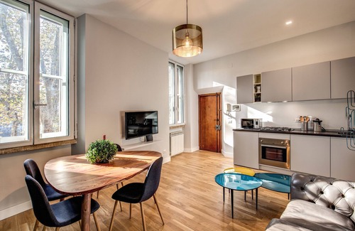 Rione VII Regola Apartment | St. Eligio 2BDR