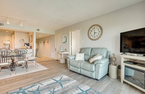 Beachwalk Apartment | St Helena Island Condo - 1/2 Mi to Beach