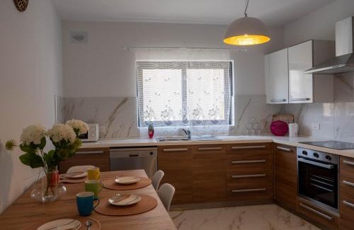Il-Balluta Apartment | St Julians Apt Close to Beach