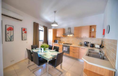 Ta' Giorni Apartment | St Julians Lovely 3 Bedrooms By Homely
