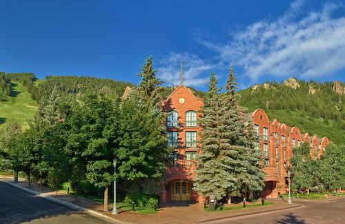 Downtown Resort | St. Regis Aspen Resort