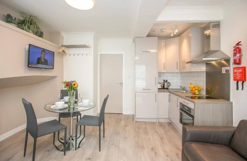 City Centre Dublin Apartment | St Stephen's Green District-1