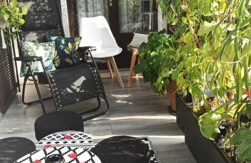 Saint-Denis House | Stade de France, Olympic swimming pool, Stade Arena. 130m house with free parking