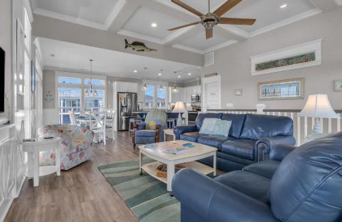 Yaupon Beach House | Stairway to Haven by Oak Island Accommodations