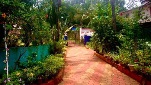 Vagator House | Stan-Inn, North Goa, Vagator, with strong WIFI,free private parking & kitchen, Can Cook where you stay