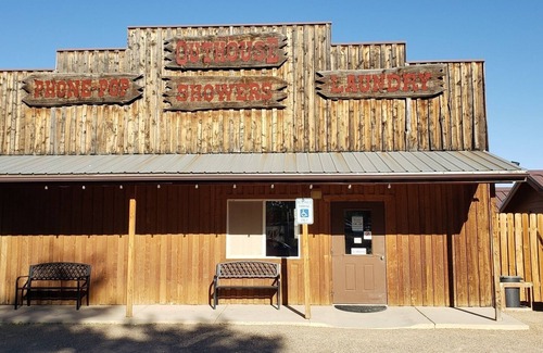 Escalante House | Standard RV Site (up to 28'), Pull Through, Full Hookup (30/50 amp)