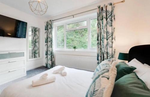 Shaldon Apartment | Standout 2BD Coastal Cottages in South Devon