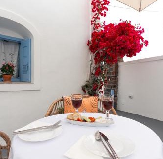 Vothon Villa | Star Cactus Traditional Cave Suite with Jacuzzi
