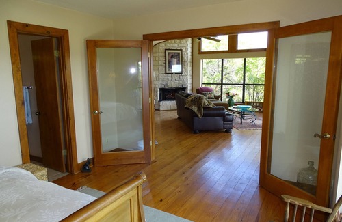 Wimberley Cabin | Star Meadow offers an experience that holds your imagination and doesn’t let go