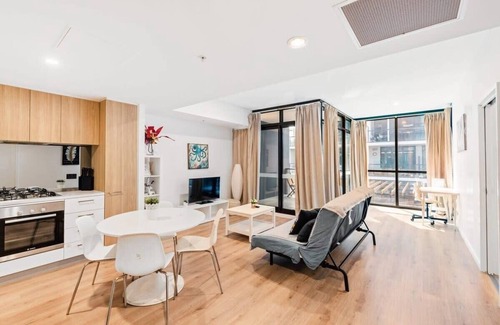 Adelaide Central Business District Apartment | Star of Central Franklin/Gym/Swimming Pool/NBN