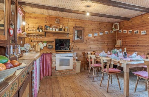 Zumberak Ski Chalet | Stara Hiža Vlašić - One bedroom Chalet with Private Garde