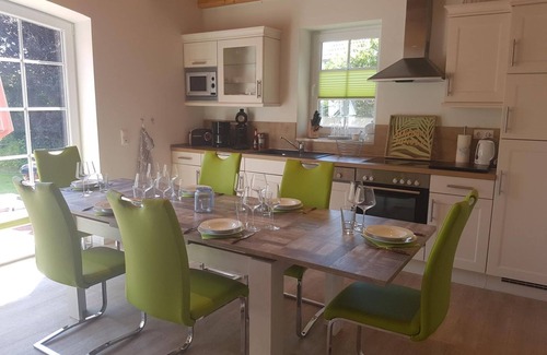 Eilsum House | Starboard - Great vacation home right on the water