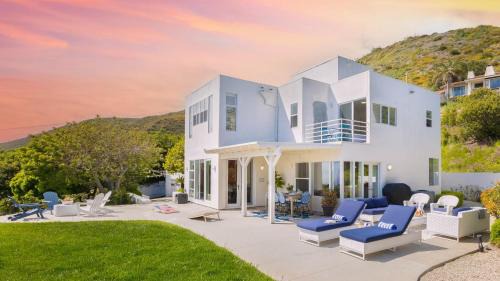 Western Malibu Villa | Stardust by AvantStay Views Hot Tub Pool Table