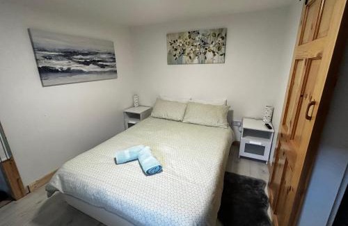 Killotteran House | Stardust Getaway Tiny-Home E32AK40