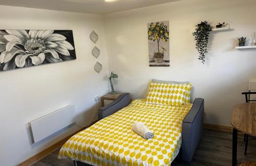 Killotteran House | Stardust Getaway Tiny-Home E32AK40