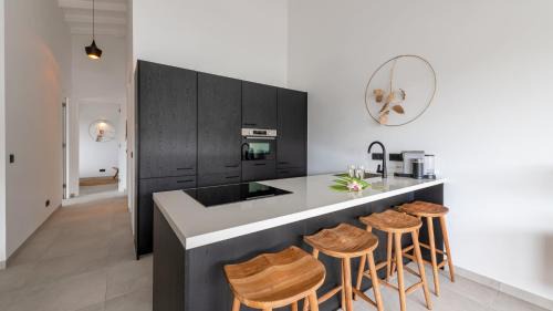 Jan Thiel Apartment | Starfish - Brand new apartment with pool close to the beach