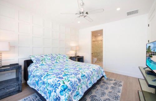 Rum Point Apartment | Starfish Kai - Serene Beachfront Condo with Stunning Bay Views & Resort Amenities