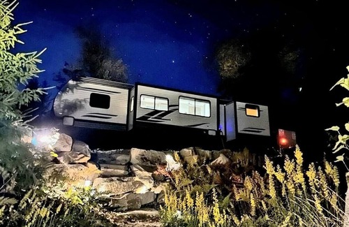 Corea Apartment | Starlight Beach Experience 31' RV Travel Trailer on private 3 acres with beach and firepit