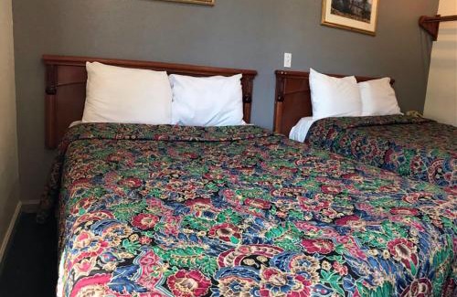 Winnetka Hotel | Starlight Inn Canoga Park
